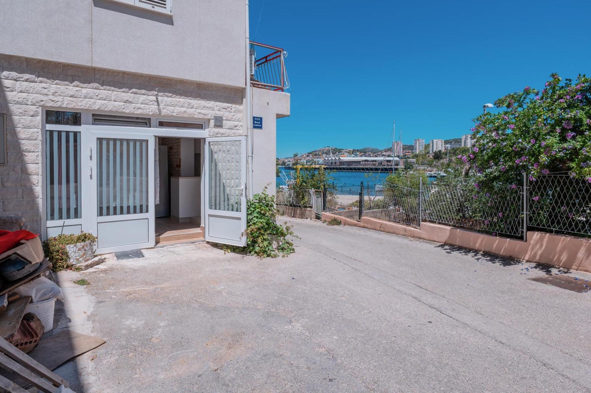 Apartments Ema Шибеник Екстер'єр фото