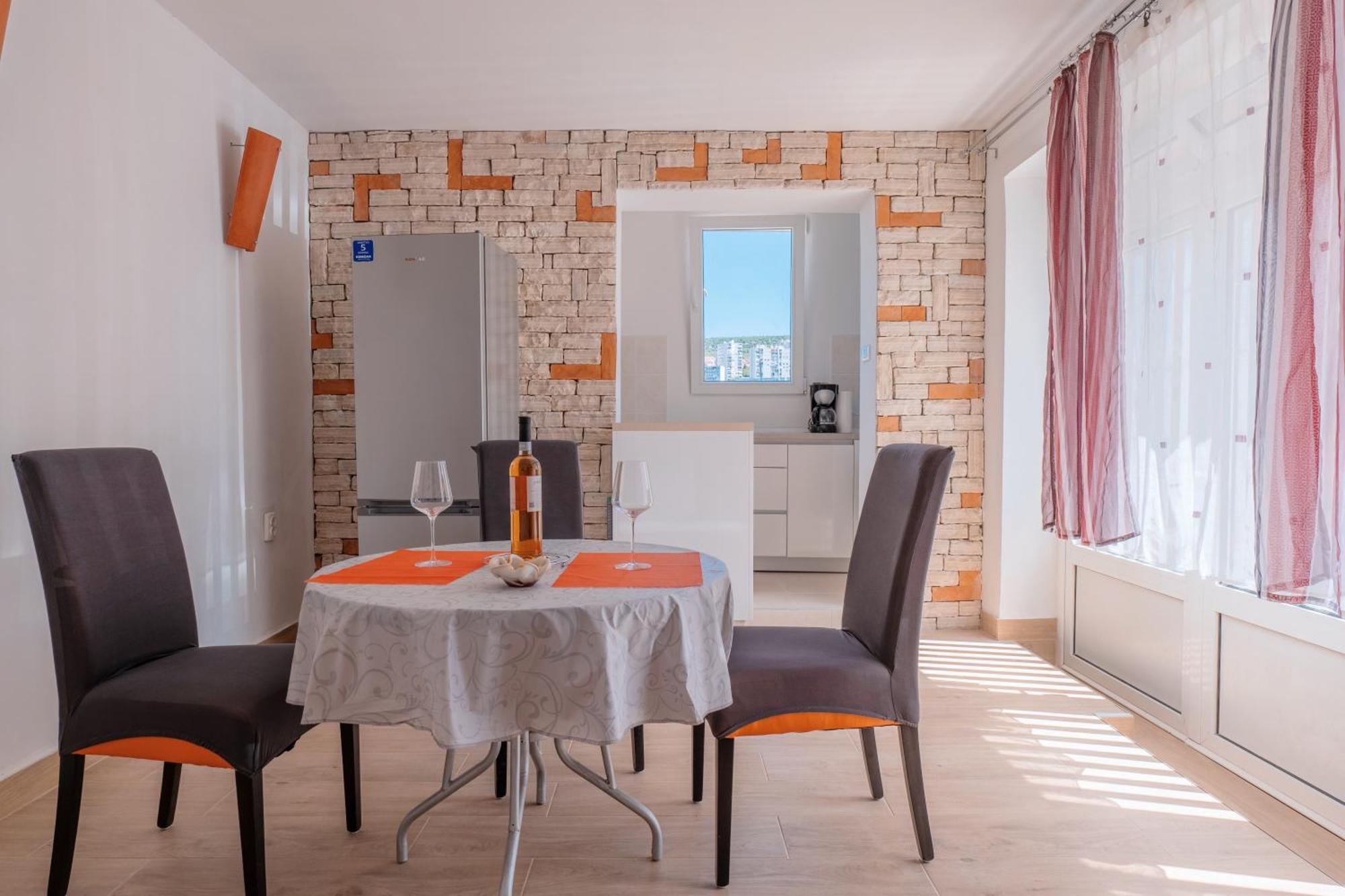 Apartments Ema Шибеник Екстер'єр фото
