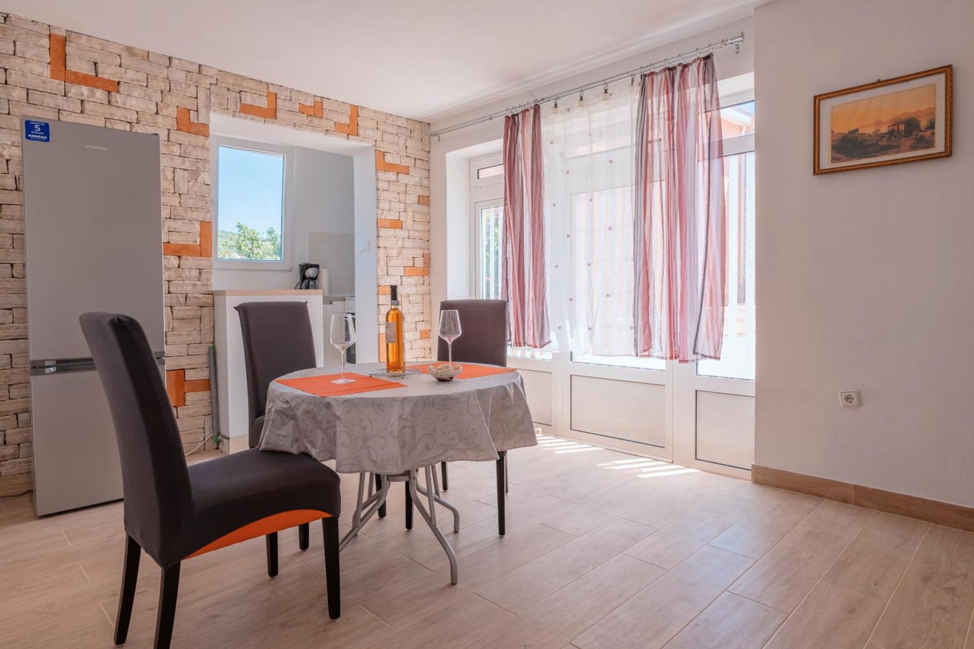 Apartments Ema Шибеник Екстер'єр фото
